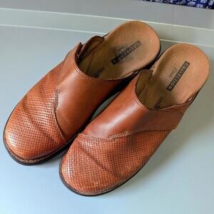 Y2K Clarks Tan Woven Leather Mule Clog Vintage Size 9
